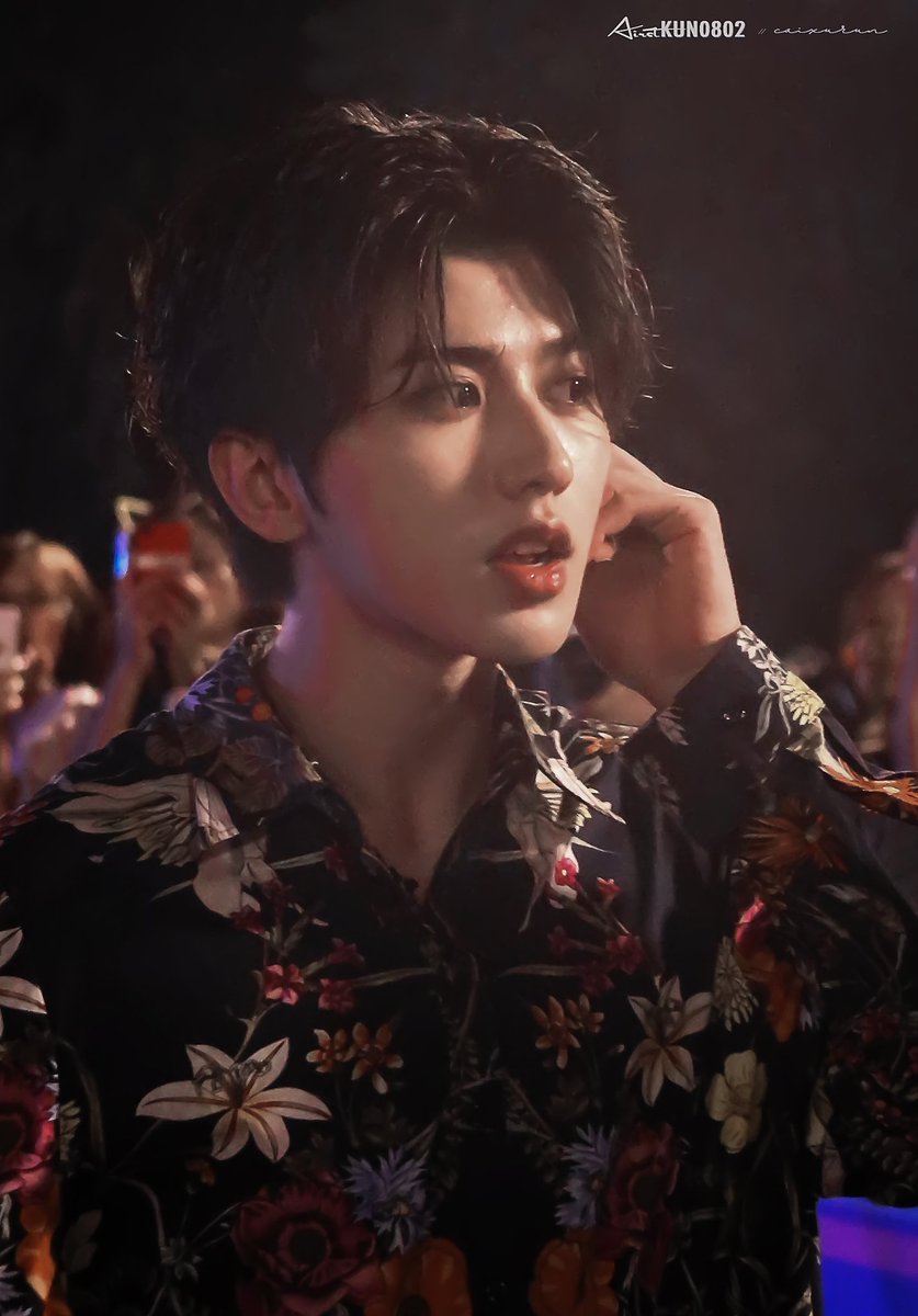 MeimengMu's tweet image. #caixukun
#KUN
#waitwaitwait