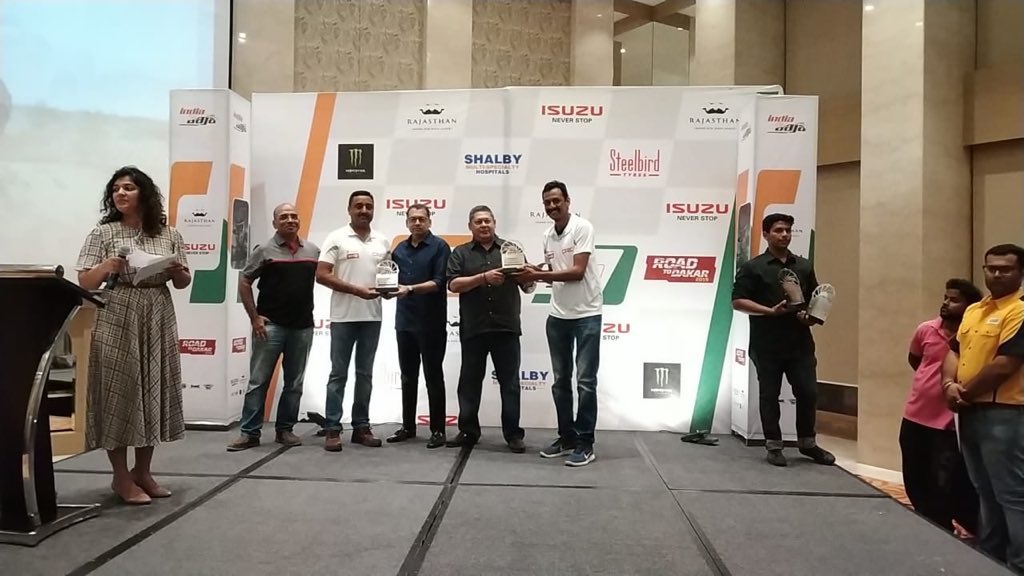 rathoredev's tweet photo. #mahindrathar won in #extreme #rally #indiabaja #indiabaja2018 by #northernmotorsports ✌️ Big Thanks to our sponsor #yokohama #yokohamatyres #anandmahindra #mahindraadventure #mahindraoffroad https://t.co/saxdFkaMdb
