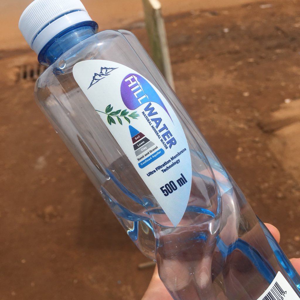 NadaAndersen's tweet photo. New water on the market. 10/10 for design. Tastes good too! https://t.co/XTsgyN4J06