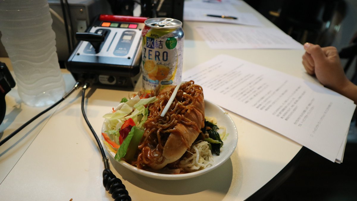 THE BAWDIESのROYさん(<a href="/ROYTHEBAWDIES/">ROY(THE BAWDIES)</a>)が作った「氷結と一緒に食べたいスペシャルホットドッグ」はこちら！！

食べたいと思った人はRTしてくださいね♪

「#氷結あたらしくいこう」をつけて感想も受け付けてます。

#LUNASEA
#THEBAWDIES