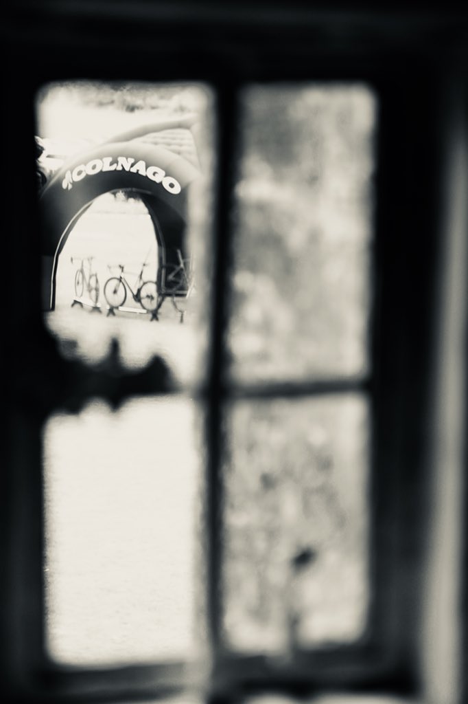 jackstooks's tweet image. Snapshots I took of @SirWiggo and @Colnagoworld bikes at #chavenage house home of @PoldarkTV great day @LeColUK