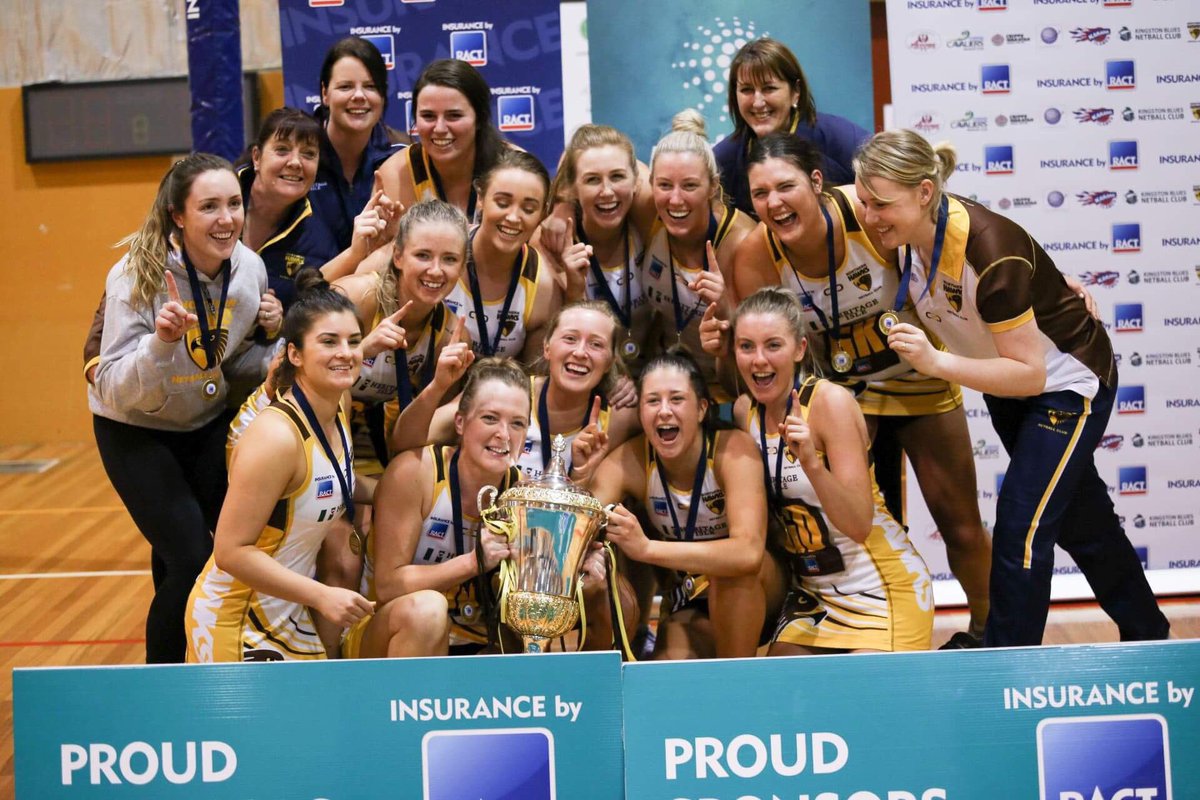NetballTasmania's tweet photo. 2018 RACTI PREMIERS 🏆
19U - Cavaliers
Opens - Northern Hawks
#RACTI #TNL https://t.co/8Wwxj1i8rp