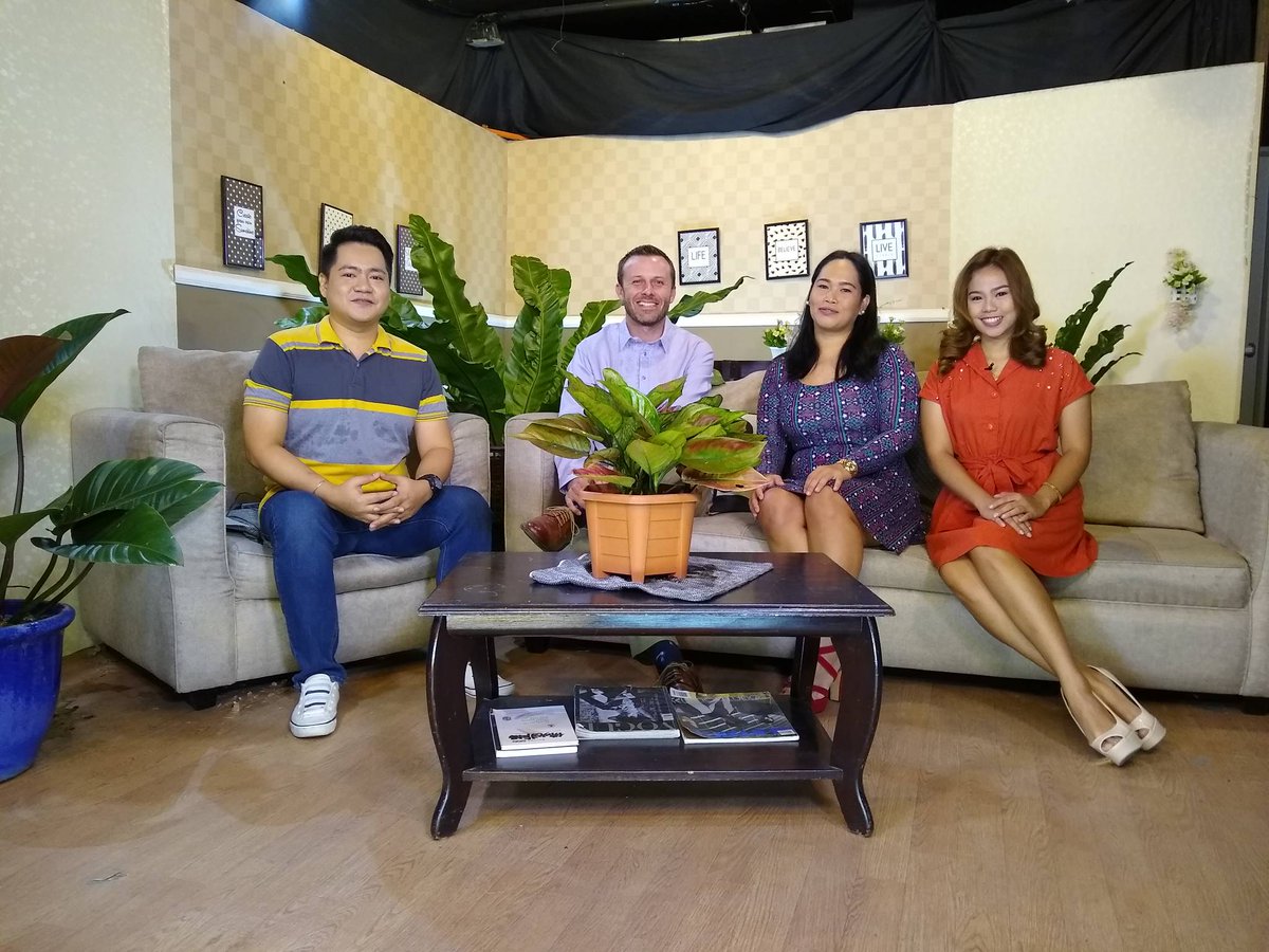 proskamp's tweet photo. Pleasure to meet &amp; talk #USPHexchanges70 RT @KuyaJamesonMOR: @proskamp @ABSCBN @IloiloUpdates @proskamp glad to have in the show. https://t.co/1xKTfG6Jut