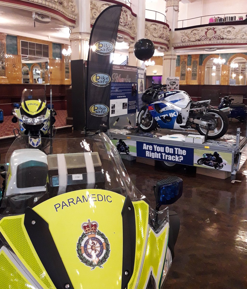 LancsRoadSafety's tweet photo. We're supporting @LancsRoadPolice and @NWAmbulance @chris10723 over in Blackpool today at the Great North West Bike Festival #BikeSafe #RightTrack https://t.co/AK1S98kRxd https://t.co/r5eCt9du6u