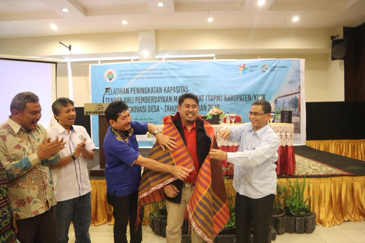 TPPISUMUT's tweet photo. Acara Pembukaan Pelatihan Peningkatan TAPM Program Inovasi Desa 2018 Provinsi Sumatera Utara dibuka secara resmi oleh Direktur PMD Kemendesa PDTT 250818
@jokowi @EkoSandjojo @anwsanusi @fachrilabalado @TPPISUMUT 
#PIDSUMUT 
@KemenDesa 
@tppindonesia 
@tppindonesia https://t.co/s8vh9oA1x0