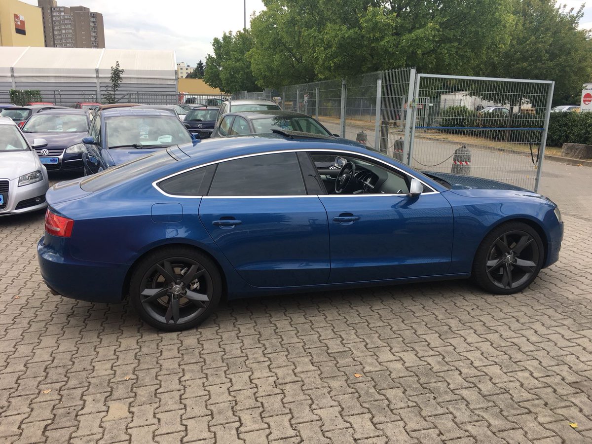 AutosVidal's tweet photo. A punto de recibir está auténtica maravilla de A 5 Sportback 2.7 súper equipado .Consúltanos !!!
LO QUIERES , LO TIENES  !!! #Audi #Coches #A5 https://t.co/wMinFNVNiR