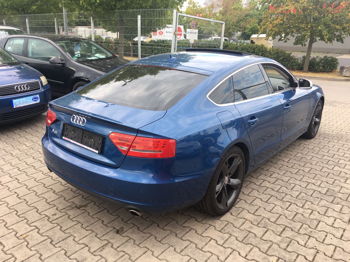 AutosVidal's tweet photo. A punto de recibir está auténtica maravilla de A 5 Sportback 2.7 súper equipado .Consúltanos !!!
LO QUIERES , LO TIENES  !!! #Audi #Coches #A5 https://t.co/wMinFNVNiR