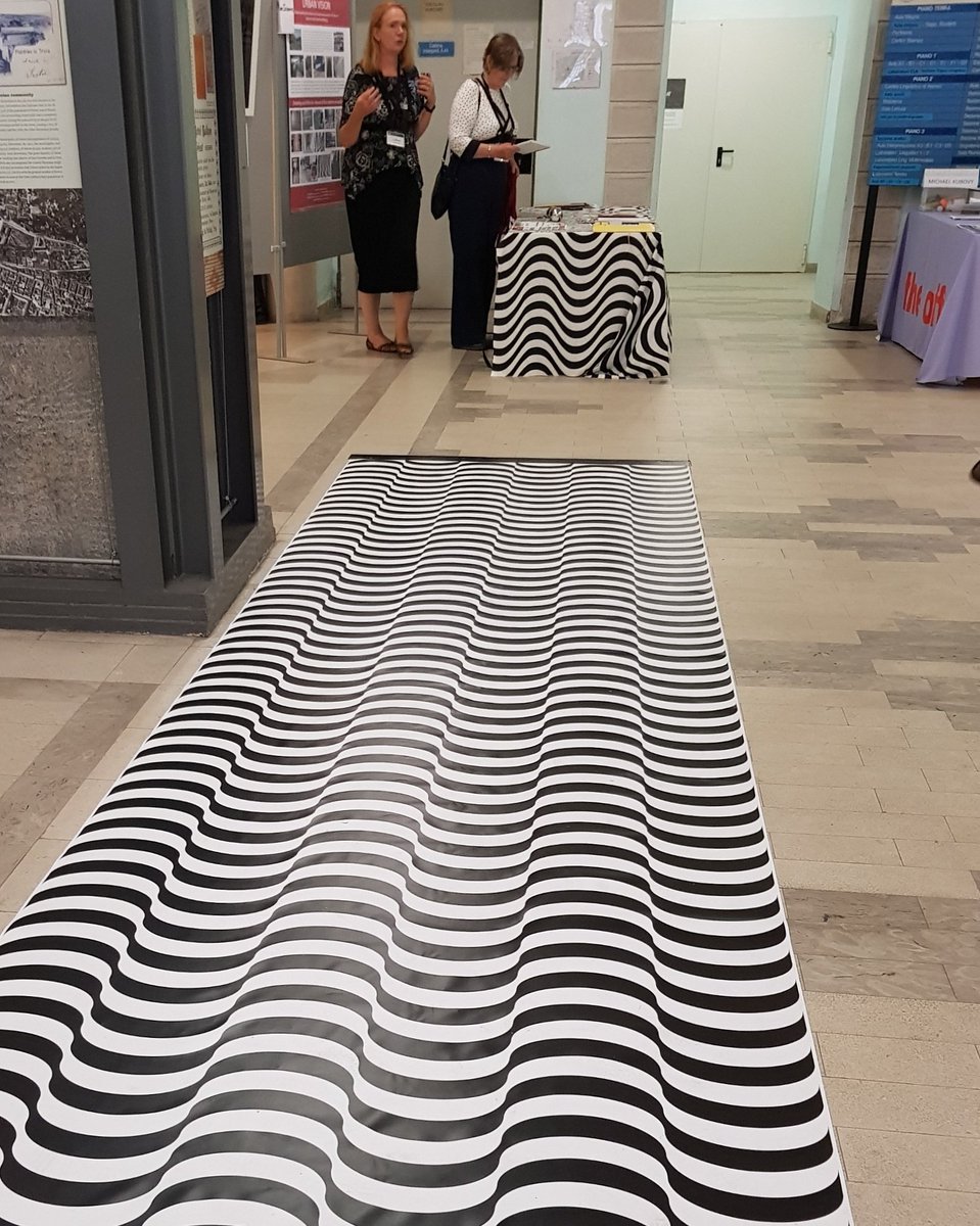 ffelisberti's tweet photo. Amazing work on urban walks by #UteLeonards, @shelleyjglass &amp; @PriscillaHeard1 presented at #VSAC2018. #urbanvisionscience https://t.co/gicwjtkxb4
