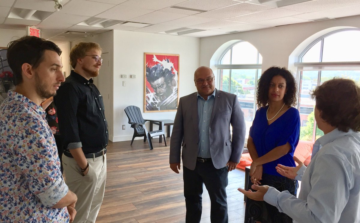 DomAnglade's tweet image. Enchantée de rencontrer à nouveau l’équipe de @rum_code, une PME innovante en TI à Shawinigan qui se distingue en favorisant la conciliation famille/travail pour ses employés! #Qc2018 #PLQ #polqc