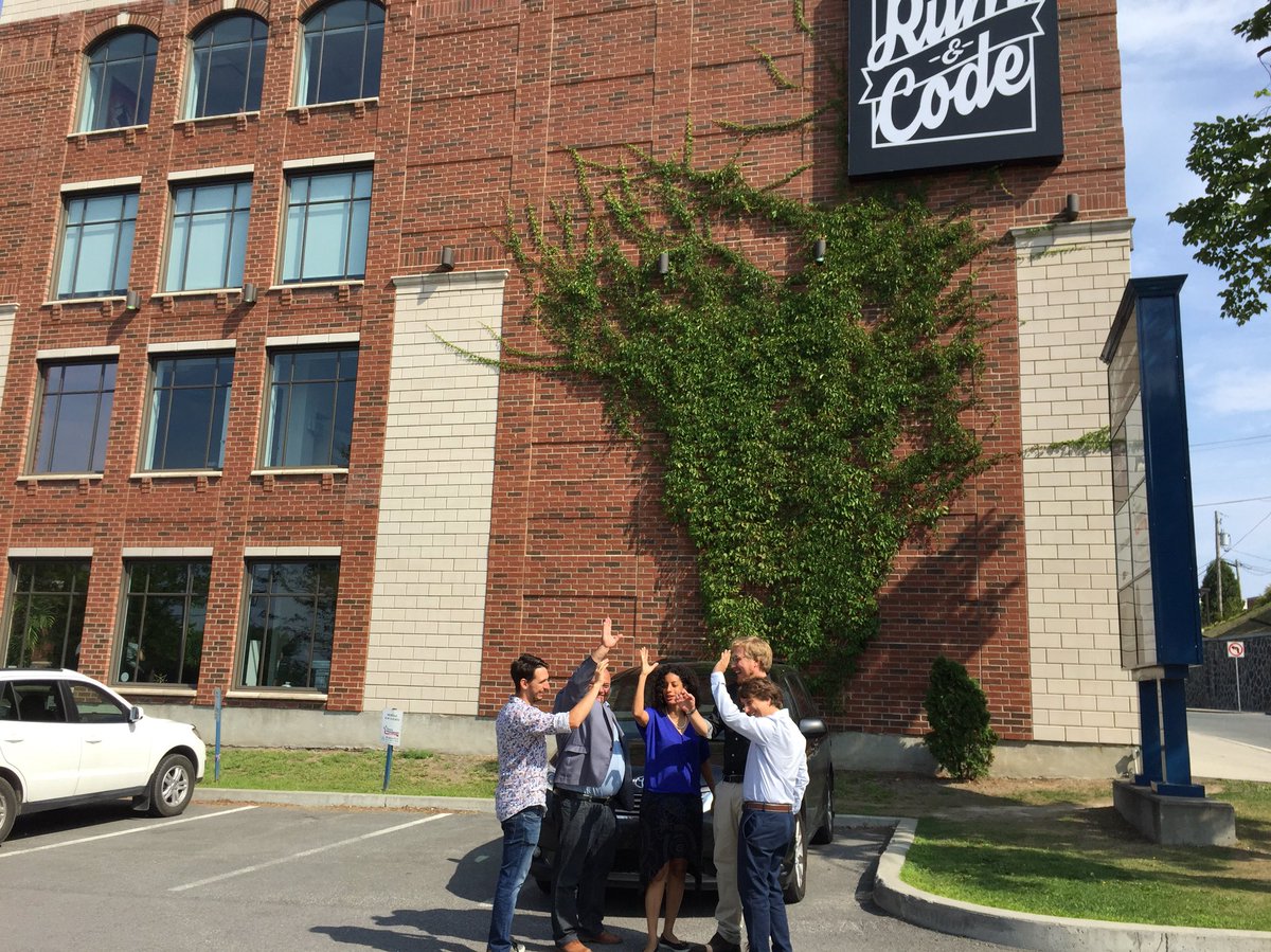 DomAnglade's tweet image. Enchantée de rencontrer à nouveau l’équipe de @rum_code, une PME innovante en TI à Shawinigan qui se distingue en favorisant la conciliation famille/travail pour ses employés! #Qc2018 #PLQ #polqc