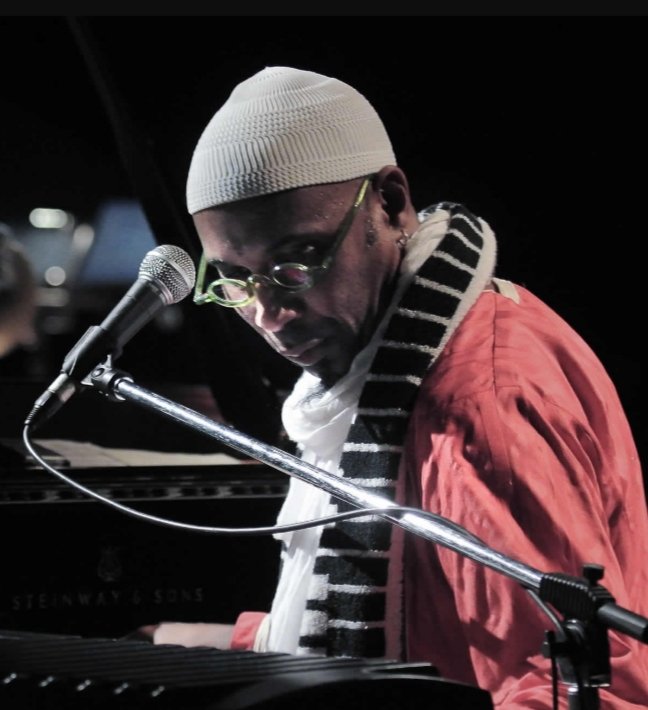 ollindelucia's tweet photo. Pour ceux qui veulent prolonger #olacuba ne ratez pas le concert de #chuchovaldes et #OmarSosa au @TourcoingJazz festival le 20 oct.2018 au Théâtre Raymond Devos. https://t.co/RDR4oZZLaS