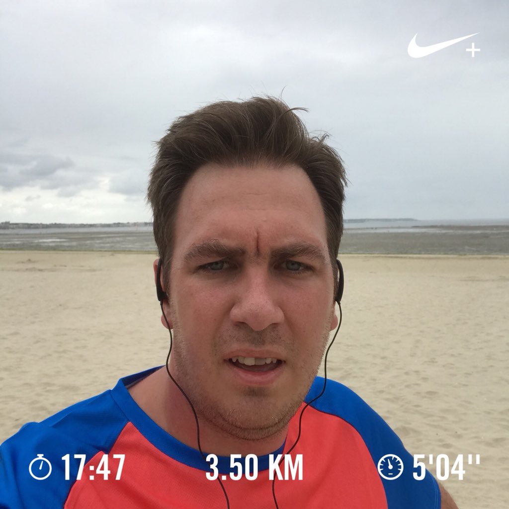 Thorkil1980's tweet photo. What a pleasure to run in La Baule by the seaside #seasiderun #LaBaule #fastestmile https://t.co/1Fic0Xqbv5