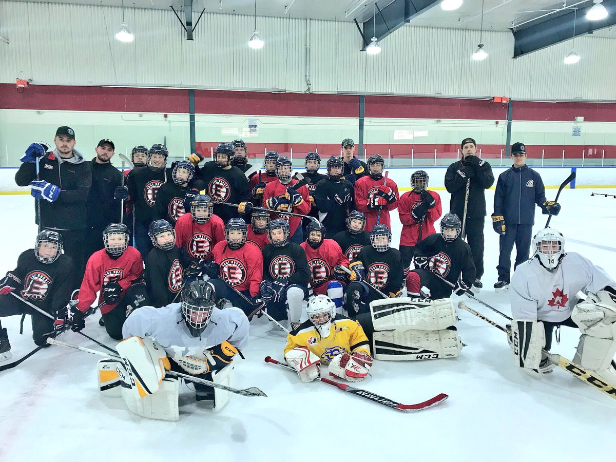 EDGEHOCKEY's tweet image. Amazing week at our Intermediate &amp;amp; Advanced #ForwardDefence #Camp in Whitby at #IroquoisPark @TownofWhitby!
•
Train • Develop • Improve • Results 
•
#EdgeHockey #TeamEHA #EDGEucated #OMHA #GTHL #MinorHockey #ShootToScore #HeadUp #PassReceive #SnipeCelly #Skating #Hockey