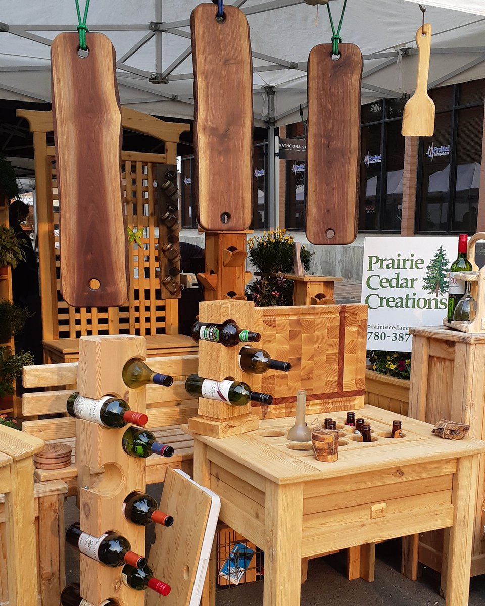 prairiecedar's tweet photo. Happy Market Day @citymarket104 #yegdt #4thstreet #4thstreetpromenade #104street #yegmarkets #woodworking #winecaddy # winetower #coolertable #charcuterie #chacuterieboards #cuttingboard https://t.co/jq0nBmESr5