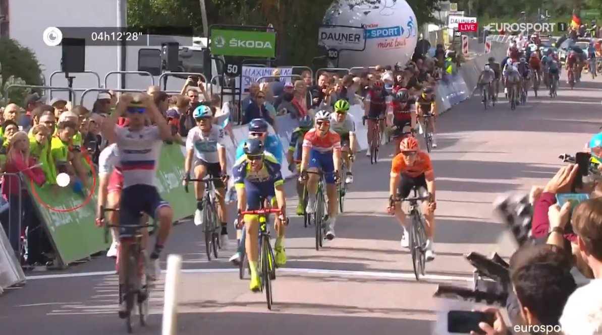 .<a href="/VsbPieter/">Pieter Vanspeybrouck</a> sprints 3rd in stage 3 #DeutschlandTour after excellent team work!