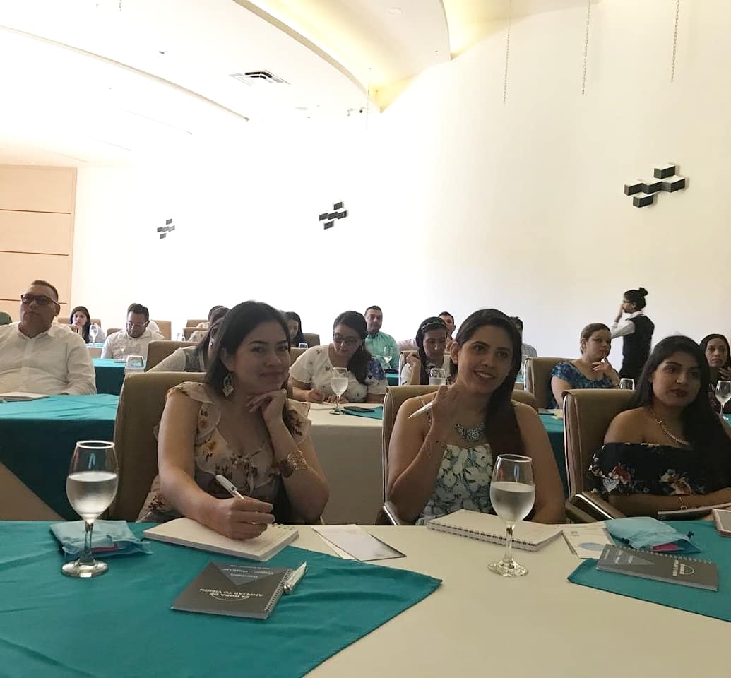 FedoptoOficial's tweet photo. En este momento se lleva a cabo el #PEC "Optometría Pediátrica y Terapia Visual" en la Ciudad Bonita, #Bucaramanga https://t.co/4qNcBbUE37
