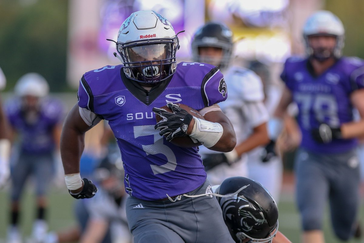 M4Photography_'s tweet photo. Not the outcome we wanted, but still a great season opener last night! Here are a few favorites, see the rest at https://t.co/FbedCI0O9P @PHSPantherFB @RAGECAGE16 @SSGdance @phspanthercheer @PHSView @ParkHillSouthHS https://t.co/Z0pSh3t6WY
