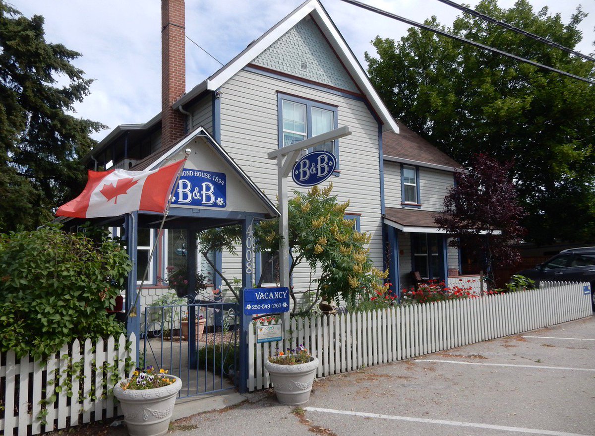 bbcanada's tweet photo. Richmond House B&amp;B 1894 is For Sale in Vernon, BC
https://t.co/Bs2Hn08YJ6

#BBCanada #BedandBreakfast #ForSale #BC https://t.co/rE5W5iIEBl