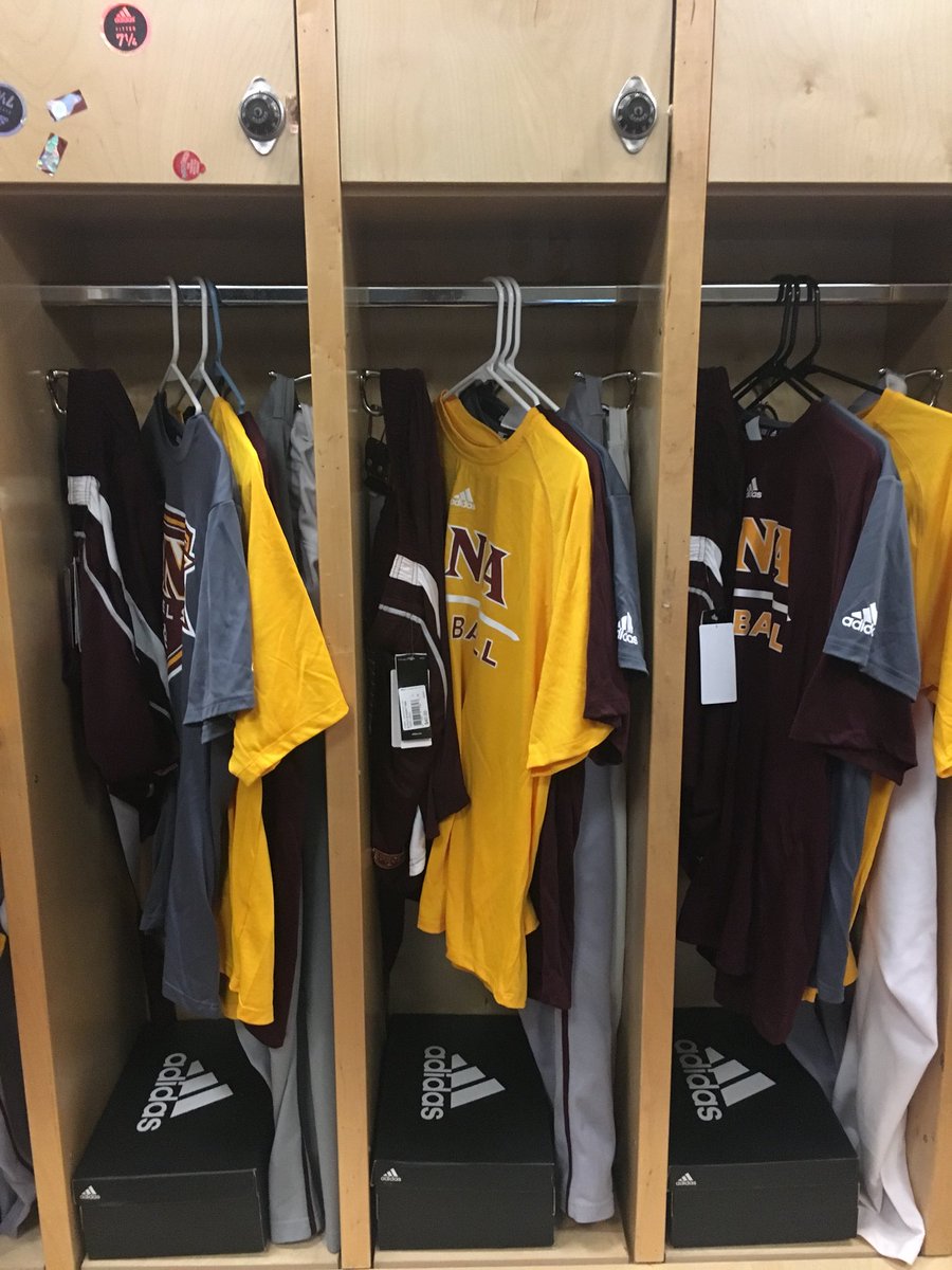 CoachPaulPanik's tweet photo. @IonaBaseball locker room is all set up for the boys coming back to campus this weekend. Ready to start up! https://t.co/lvIURQ15ho