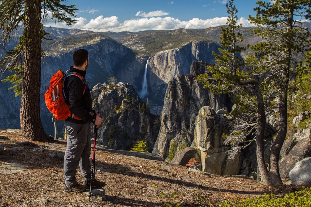 Tourism activity. Йосемити национальный парк. Йосемитский национальный парк туристами. Нац парк Йосемити тропы. Йосемитский национальный парк тропа.