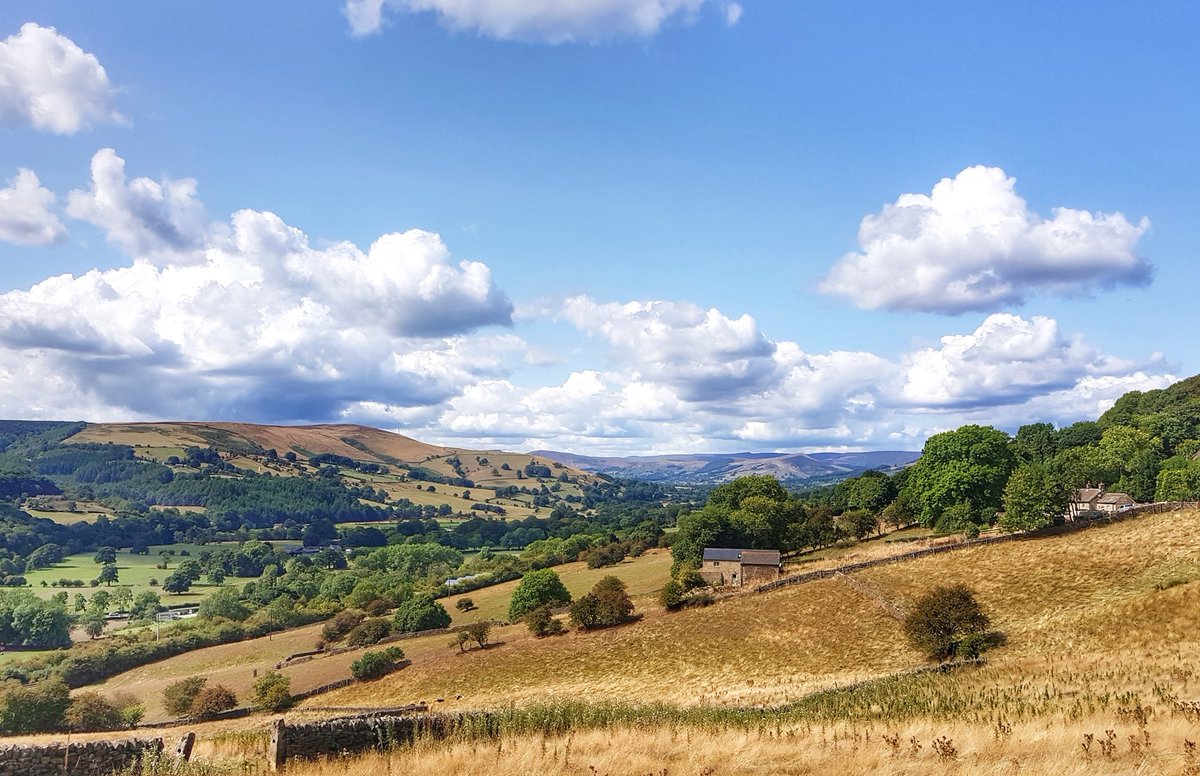 The <a href="/digdeeppeak/">Dig Deep Races</a> Trail Ultra. They couldn't have picked a more picturesque route in the <a href="/peakdistrict/">Peak District National Park</a>. What a glorious day for running!