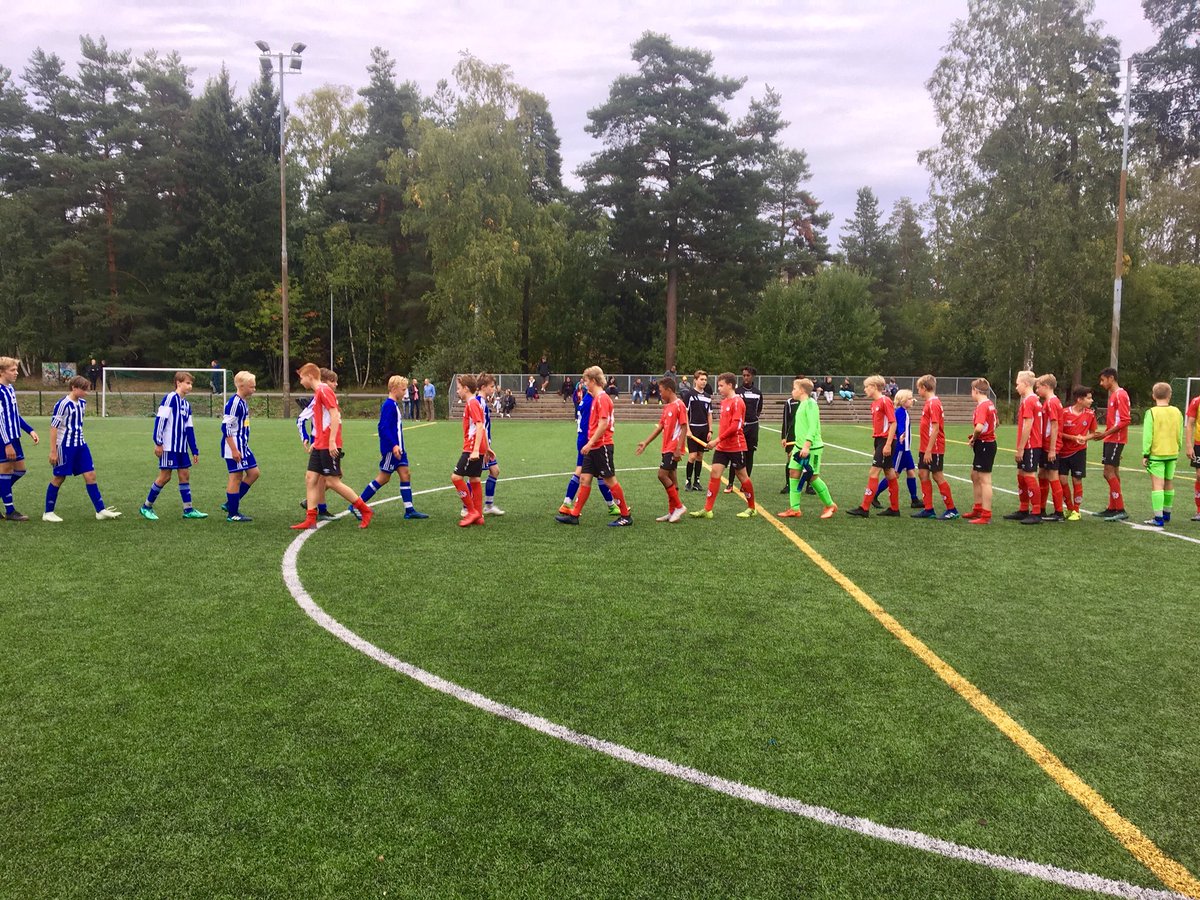 P14 Aluesarja <a href="/EPSP04/">EPS P04</a> - HJK/West Sininen 8-1