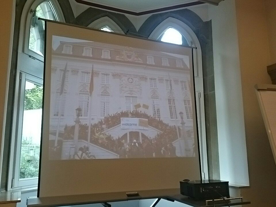 kleiner_Komet_'s tweet photo. Neue Frage 

Wie können wir den Spaß von #Twonn2013 in #Twonn2019 neuer, cooler,  moderner neu machen? 

Jetzt wird hier diskutiert,  
#TCBRSA18 https://t.co/HGuYb3MZqF