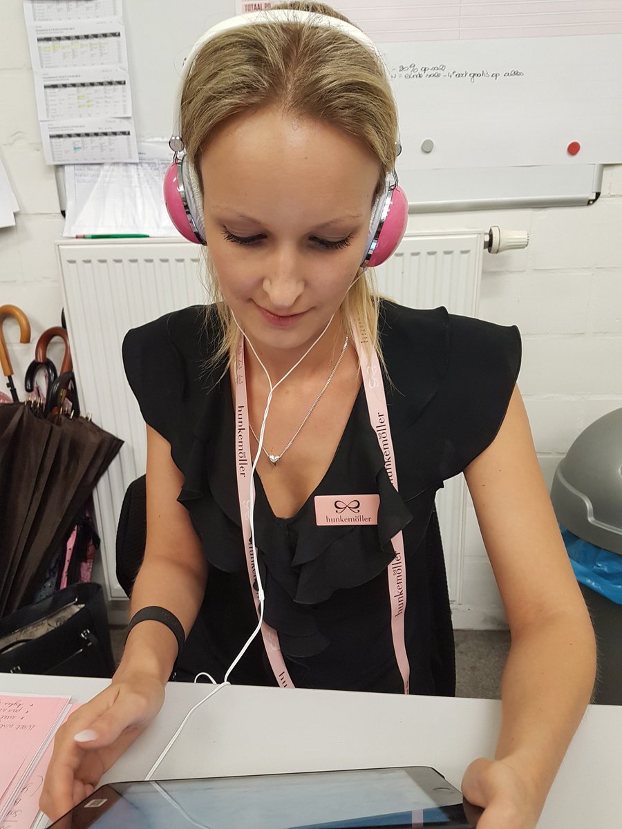 #hunkemoller #lingerie-expert #livit-up #academy <a href="/vdbulckleonie/">Leonie Van Den Bulck</a> <a href="/HeidiBeek/">Heidi van der beek</a> <a href="/CarolineCaropms/">caroline pannemans</a> <a href="/annemiewelkenh2/">Annemie Welkenhuysen</a> 🎀🎀🎀