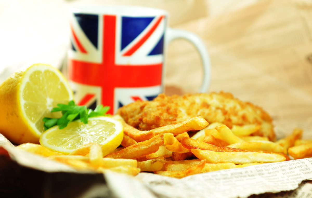 margo_tickets's tweet photo. If today is your cheat day of the week, you should take advantage and fill your belly with some free delicious fish &amp; chips while visiting the Stonehenge. 
Check out our tour here:
https://t.co/yclPbUfUXu 
#margotickets #fishnchips #stonehenge #cheatday https://t.co/ITgRoqmgx0