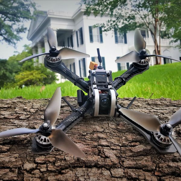 logicalrc's tweet image. Amazing build! The smoky gray propellers look awesome
#drone #FPV #droneracing #fpvracer #quaddiction #drones #fpvlife #quadcopter #fpvfreestyle #dronestagram #dronelife #DJI #dronefly #KISS #gopro