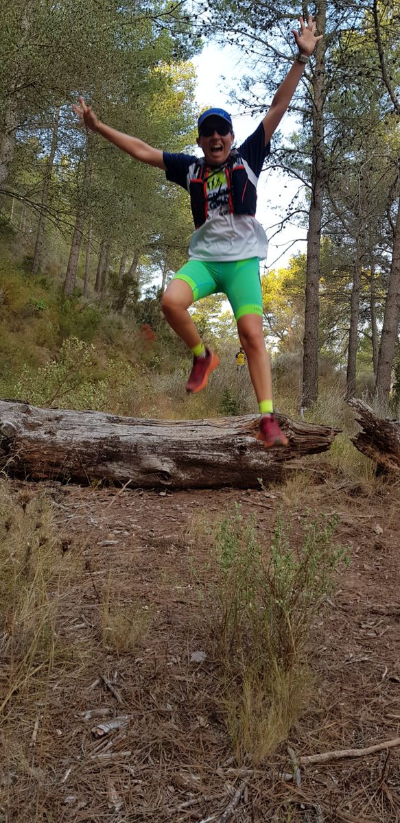 runnerscdvlc's tweet photo. Trail ⛰️ #trailrunning #mareaamarilla #fotacas #runnersmontañeros https://t.co/sSxxcbk7Wm