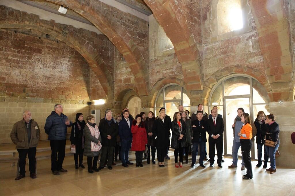 JLambanM's tweet image. La Sala Capitular de Sijena, preparada para recuperar las pinturas que un catalán arrancó hace décadas para llevárselas a Barcelona. Hay ya sentencia a nuestro favor pero la jueza deniega por ahora su traslado. @GobAragon no parará hasta conseguirlo por todos los medios legales