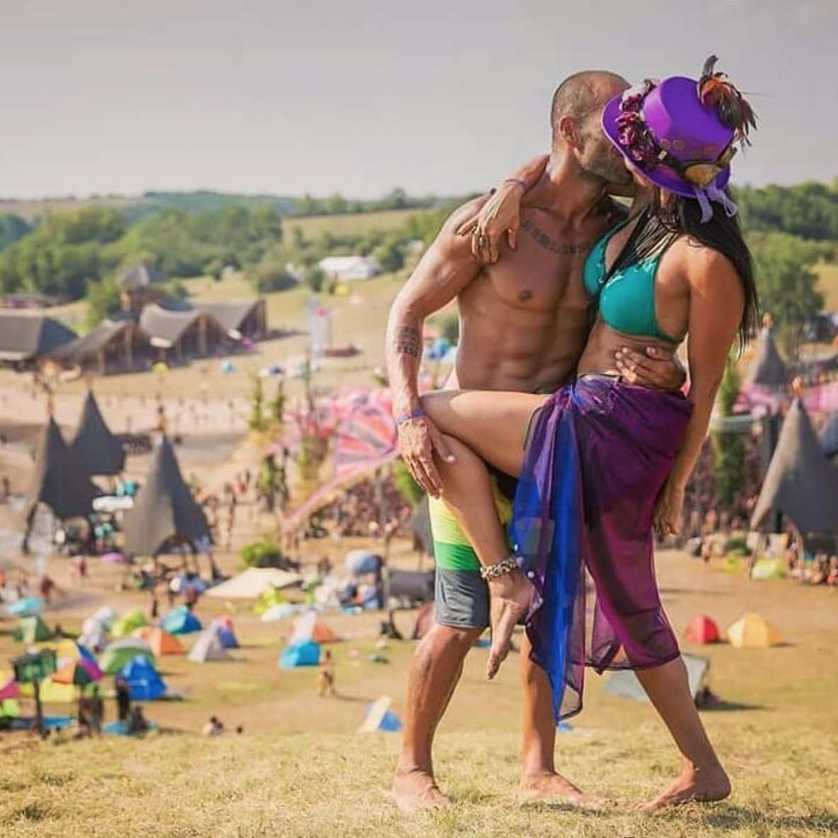 humanity_awake's tweet photo. #Ozora #Love ❤❤❤
Picture credit: @g7_spider_surfboards
#humanityawake #plur #weareone #wakeup #consciousness #awake #namaste #peace #truth #spirituality #meditation #life #rave #festival #party #psytrance #psychedelic #hippy #beautiful #peace #woke #chakra #chakras #buddha https://t.co/js9kOixW7G