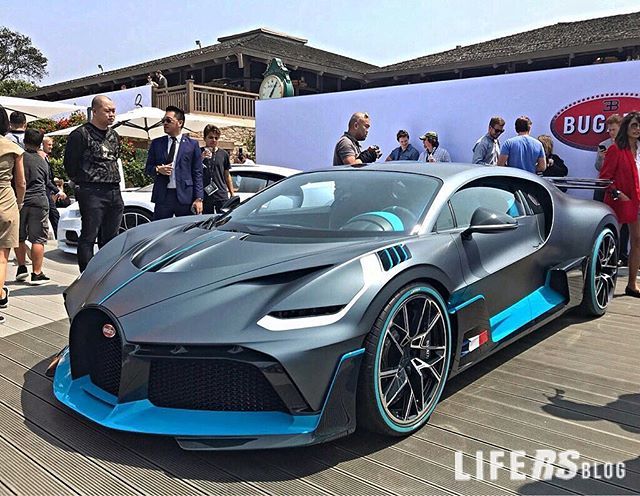 lifersblog's tweet photo. World premiere for the Bugatti Divo directly from #thequail by @magnumthecarboston
#bugatti #divo #hypercar #pebblebeach #monterey #molsheim #cool #engine #wheels #TagsForLikes #speed #style #lifersblog #cargramm #bugattidivo #carswithoutlimits #carporn #horsepower #carsofi… https://t.co/LiroriqYNI