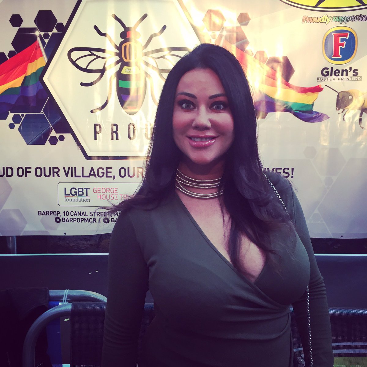 RealityWrite's tweet image. Had an awesome couple of days with @MsLisaAppleton at @SpiceExhibition and then @ManchesterPride 🏳️‍🌈🙌🏻 #ManchesterPride2018