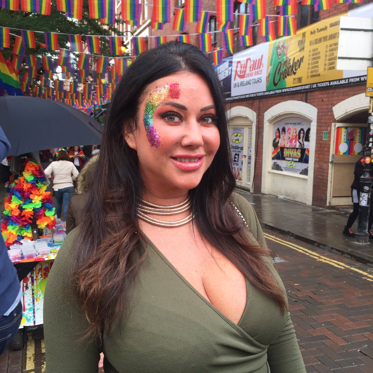 RealityWrite's tweet image. Had an awesome couple of days with @MsLisaAppleton at @SpiceExhibition and then @ManchesterPride 🏳️‍🌈🙌🏻 #ManchesterPride2018