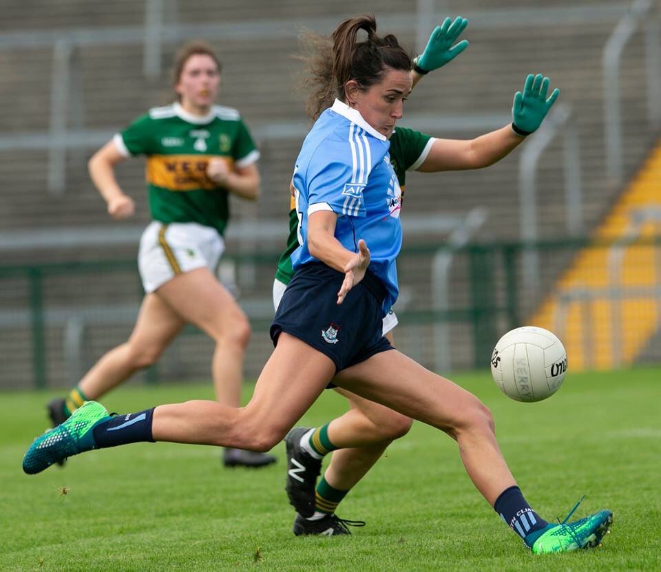 Dubsportsclinic's tweet image. Best of luck to the Dublin GAA Ladies in the @ladiesgaelicfootball All-Ireland Senior Football Semi-Final today!
In particular,Niamh McEvoy &amp;amp; Sinead Aherne who are familiar faces around DSC 🏐👕
Match kick off 4.30pm. Coverage on TG4 📺
Photo cred: Kyran O’Brien, @dublinladiesg