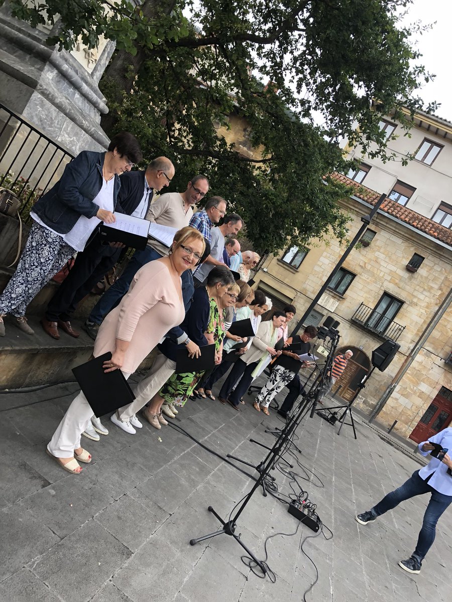 jontirapu's tweet photo. #iparragirre #goiargi abesbatza #quincenamusical πΌ
#tirapu.com π’ https://t.co/coVsu6ZdPZ