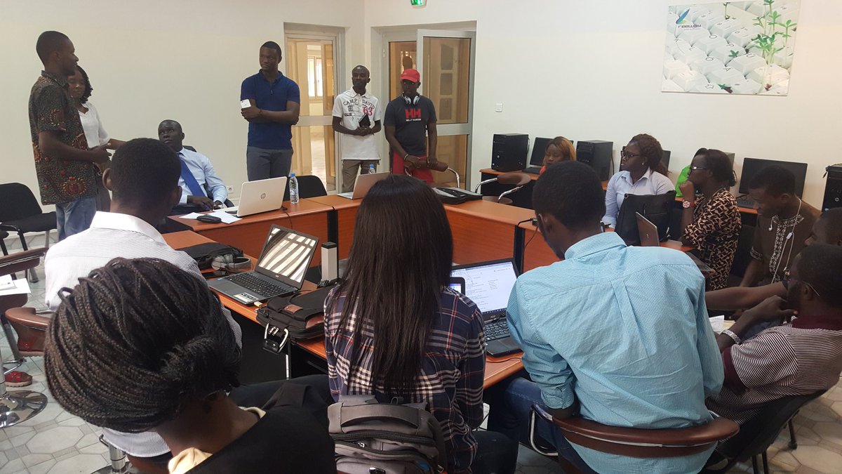 PUITSCG's tweet photo. Session d'évaluation des structures de l'incubateur universitaire #puits après 3 mois d'incubation. Belle expérience. #ChezMoiAuCongo #Congo @lucMissidimbazi https://t.co/e2o7FUFUhf