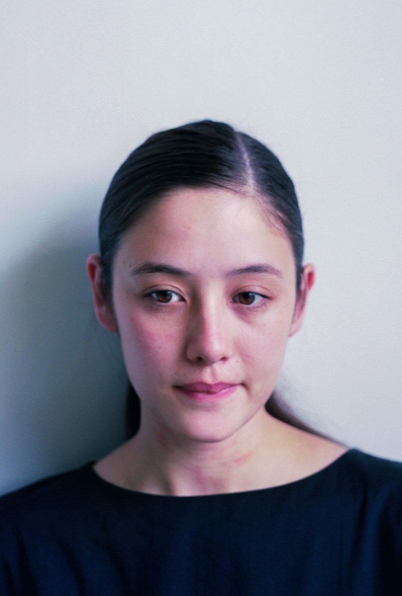THEFASHIONPOST's tweet photo. TFPの人気連載「東京の女の子」はもうチェックした？ホンマタカシの撮る美少女をとくとご覧あれ！ https://t.co/MCBSkg37KX https://t.co/2s9stI3JLX