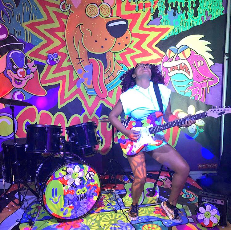 SptSam's tweet photo. Some more people joined my @ScoobyDoo band! Including a baby who is now our official drummer π€ #getanimatedinvasion π₯ https://t.co/aVEu8bYv4Y
