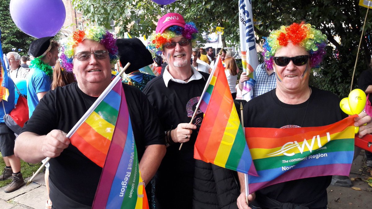 CWUnews's tweet image. Great to see such a strong and vibrant presence from #TheCWU at #ManchesterPride2018 and #CornwallPride today 🏳️‍🌈