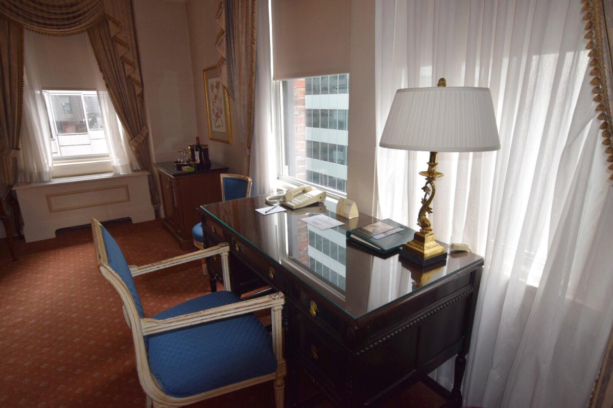 2MonkeysTravel's tweet photo. We moved to @HotelElyseeNYC by Library Hotel Collection and they surprised us with a corner suite overlooking Madison Avenue! T #hotelelysee #libraryhotelcollection #NYC #NewYork #BackNYC #USA #VisitTheUS @VisitTheUSA @LibraryHotelLHC https://t.co/dgK4oVE9YU