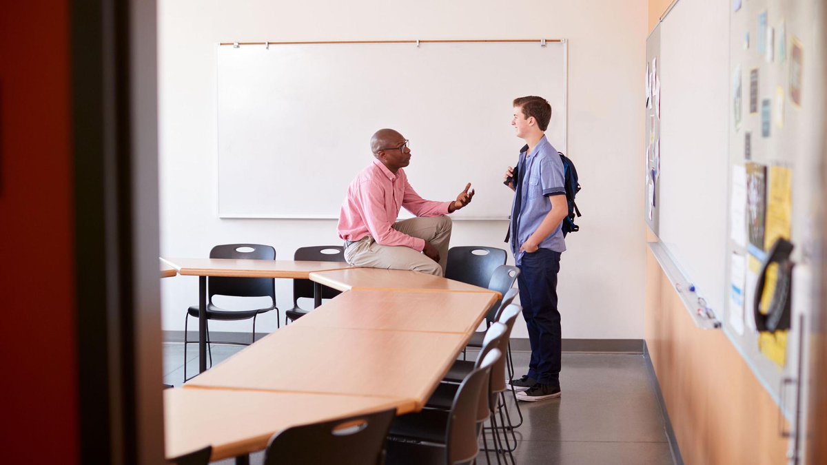 edutopia's tweet photo. New teachers sometimes struggle with establishing relationships with students, so a veteran shares a few tips on how to get started. 6 ways to build rapport: https://t.co/WwxU62ghya https://t.co/m9DA6tDj1f