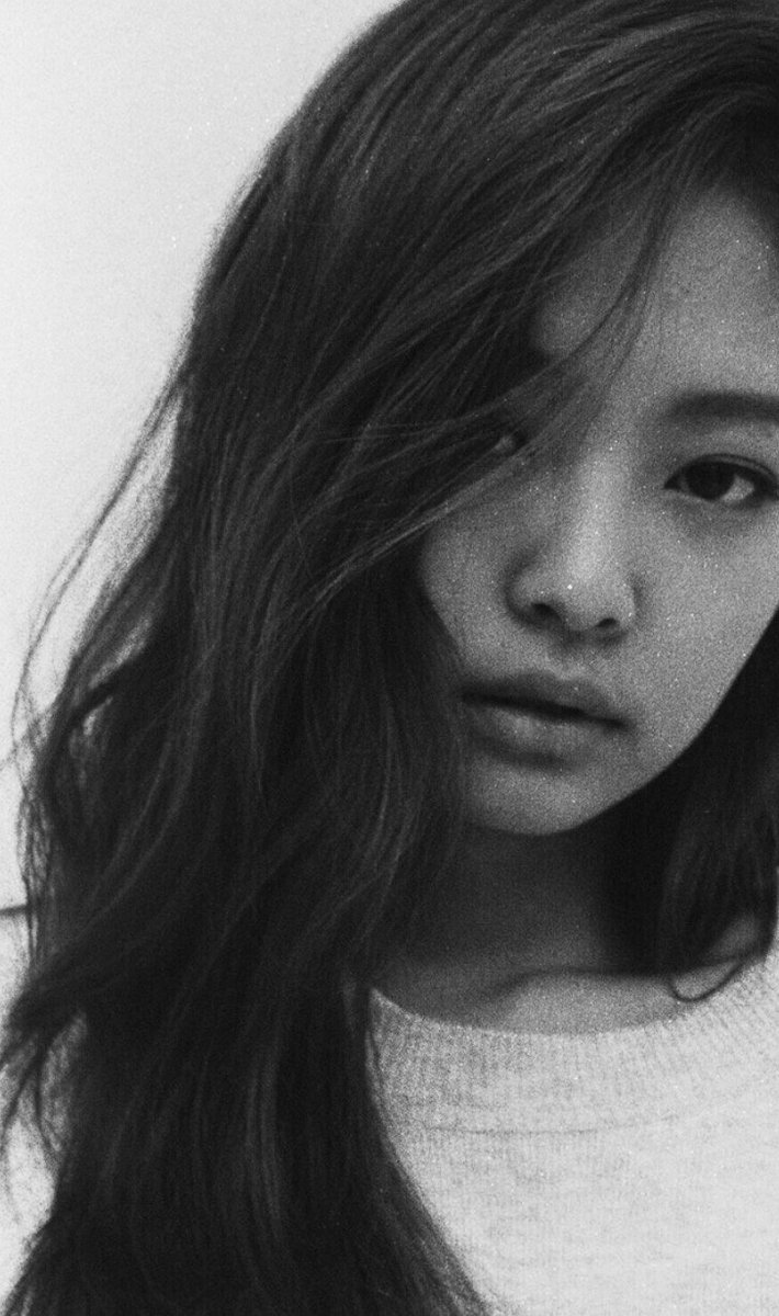 Jennienoir's tweet photo. ㅡ “And the stars watch every of her movements like a mesmerizing disaster dancing throughout the night.” https://t.co/mQv9giGmHL