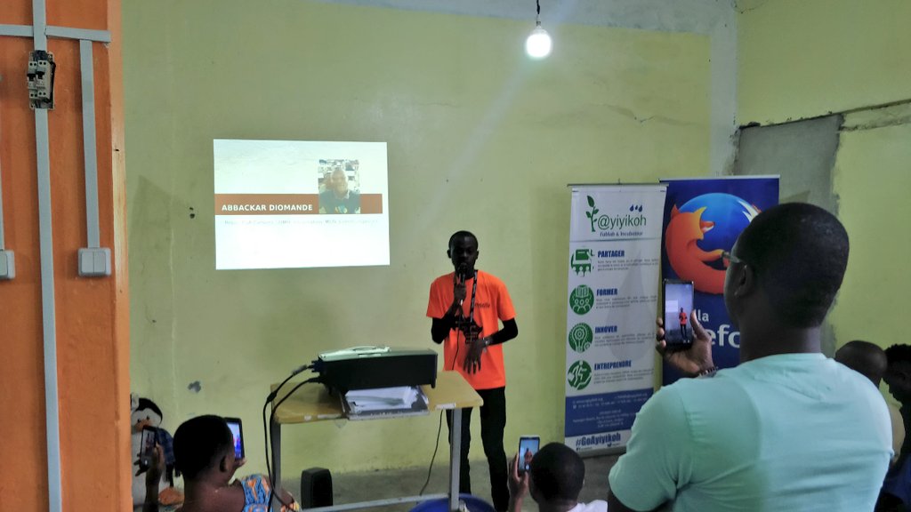 fyouzan's tweet photo. La communauté @mozilla @firefox  #CotedIvoire rend un vibrant hommage à @abbackardiomand  pendant la rencontre des acteurs du #logiciellibre à @ayiyikoh. #Abidjan #opensource #AdieuAbbackarDiomande #Contributeur #libriste https://t.co/zQDlz18xsH