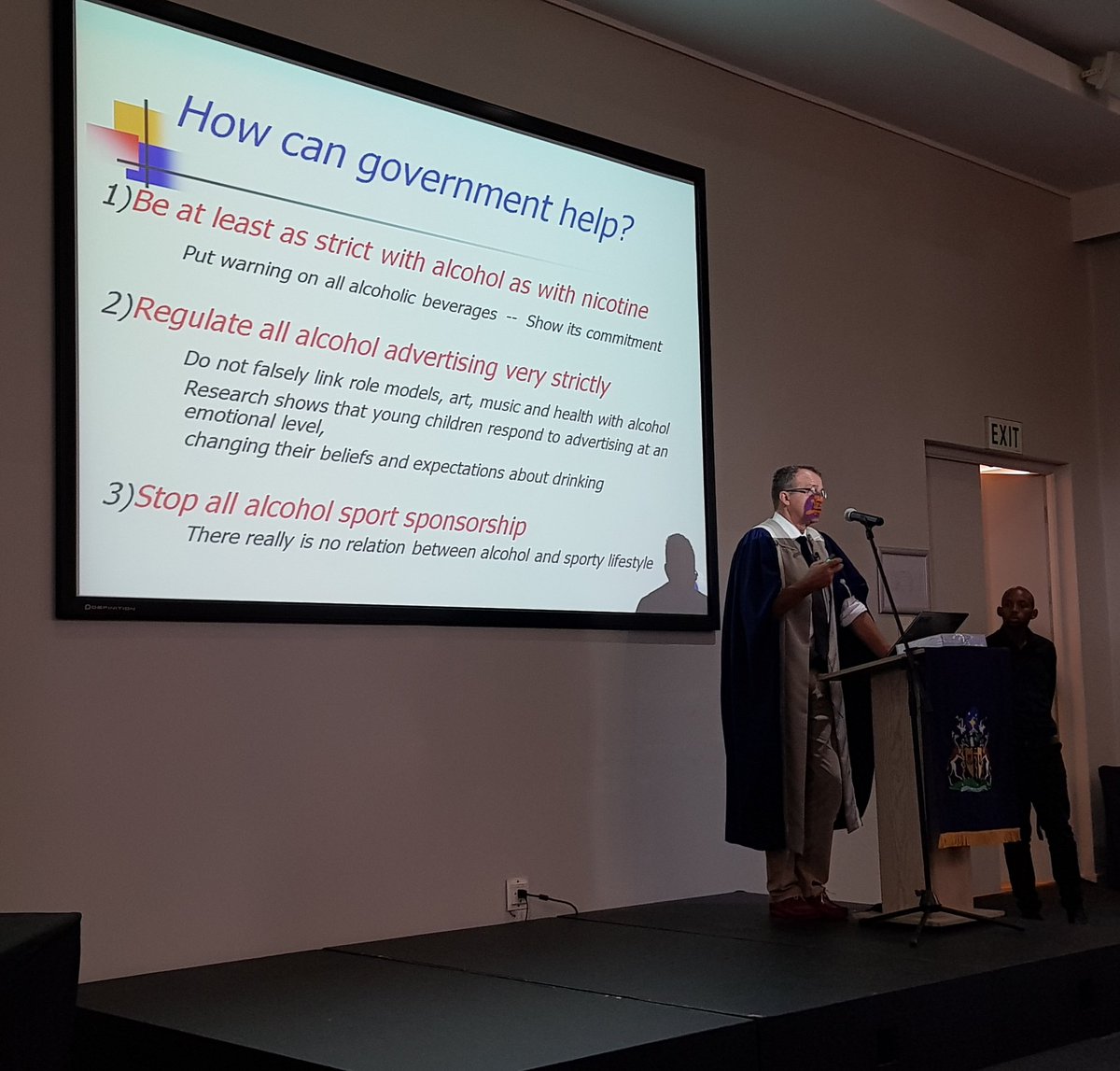 klausvon's tweet photo. #SANFPC18 Powerful presentation by Prof Sebastian van As on the harmful effects of #alcoholconsumption, especially it's role in #childhood #trauma. Role of government highlighted, but more importantly the role of health workers and the community. Need for #advocacy. @RCWMCH https://t.co/HptaDCzX2c