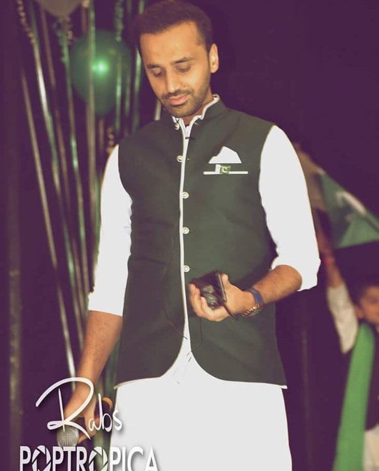 muneezamehboob1's tweet photo. Beautiful Pictures Of @WaseemBadami At Epping Memorial Hall Melbourne Australia At The Celebration Of Independence Day Of Pakistan 🇵🇰🇵🇰In Australia 🇦🇺 😊😊 https://t.co/RBRy9GZNhx