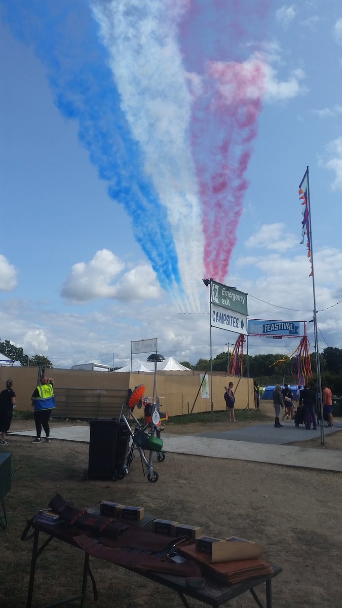 BangOnDotNet's tweet image. And now the bin kit gets a flypast by the red arrows! bangon.net #TheBigFeastival