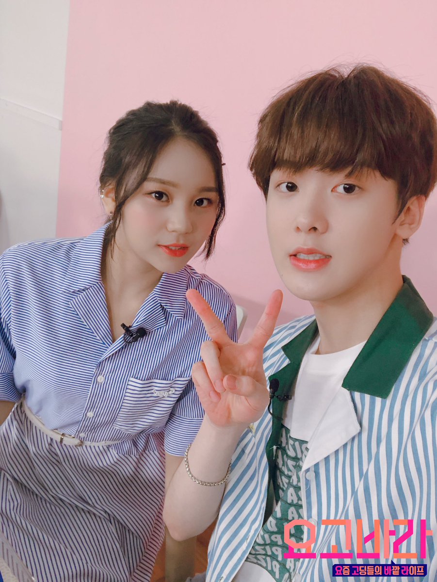 yogobalife's tweet photo. 요고바라 친구들의 소확행은 엄지 산하가 책임진다! 내일 오전 10시 30분 SBS MTV 또는 V LIVE 동시생중계에서 엄산 MC와 함께 확실하고 큰 행복 만들어봐요😘 https://t.co/KJ1Qd7ITLc https://t.co/6k4kPqcEJW